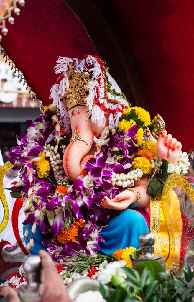 Ganesh idol parades to the visarjan